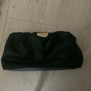 NWOT love and lore black purse with gold chain